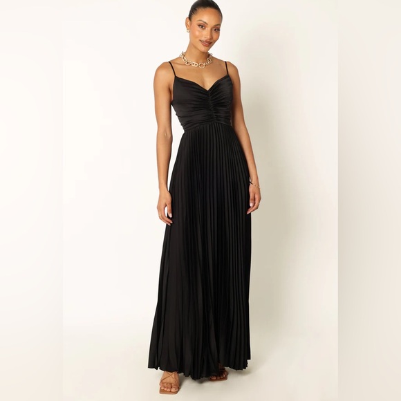 Petal and Pup maxi dress - Picture 2 of 3